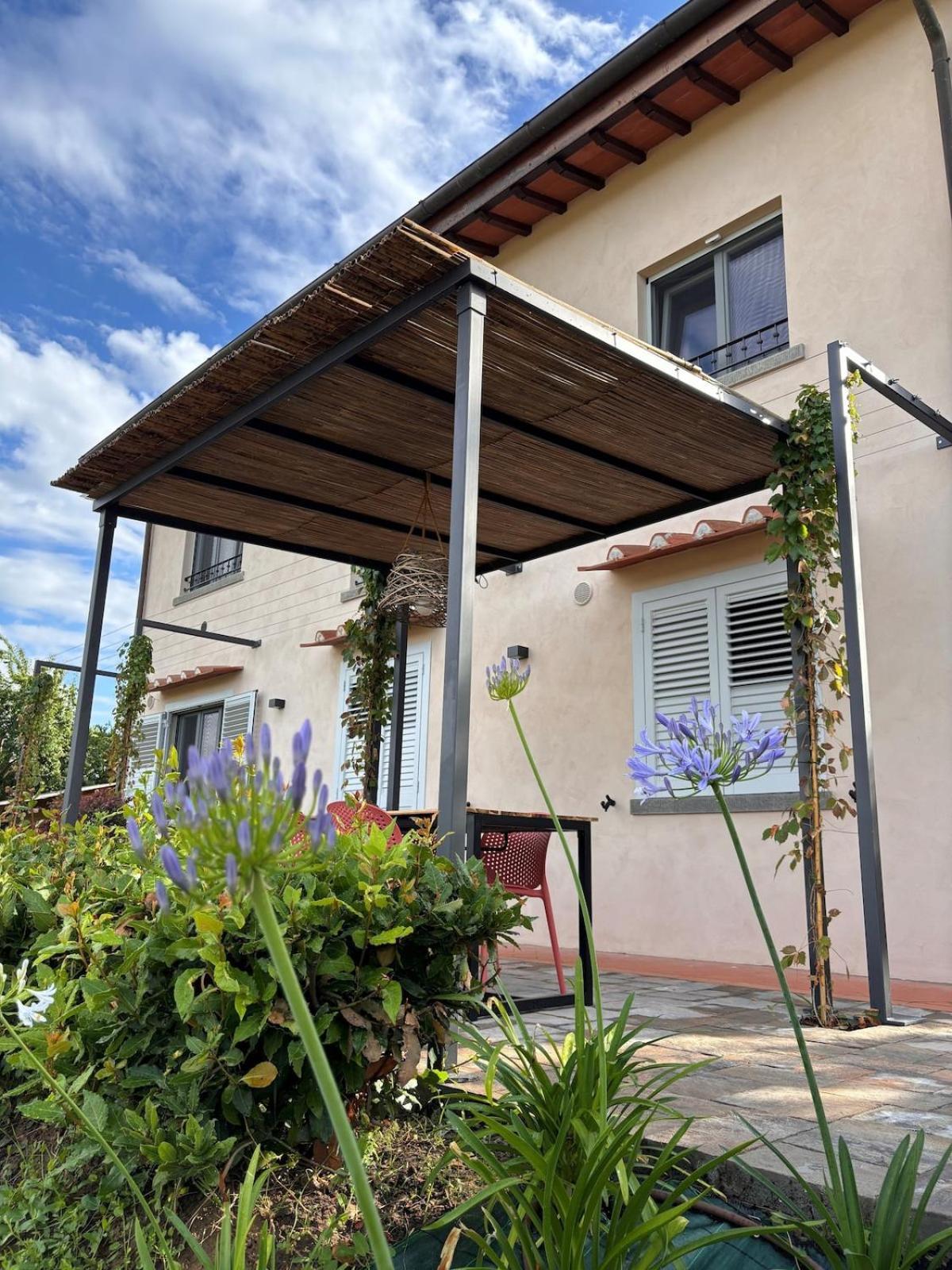 Apartamento Eri Tra Gli Ulivi Loro Ciuffenna Exterior foto